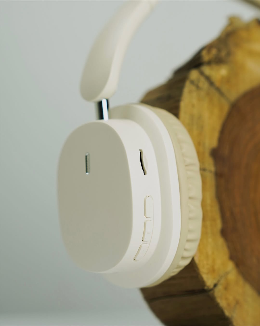 Royal Tech Product Photo 6 by Vebloom